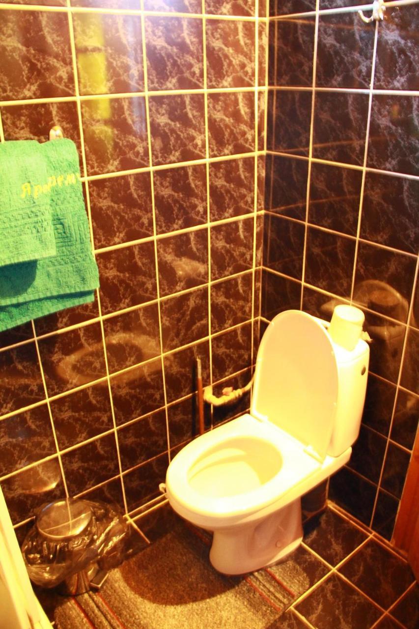 У Андрія Hotel ยาเรมชา ภายนอก รูปภาพ